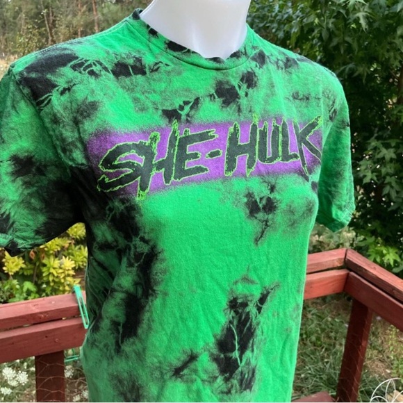 Marvel Tops - She Hulk green dyed t shirt size M Marvel